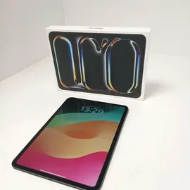 Apple iPad Pro 11" (5. Generation 2024) 256 GB Wi-Fi Space Schwarz