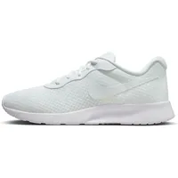NIKE Herren Tanjun FLYEASE Sneaker, White/White-White-Volt, 38.5 EU