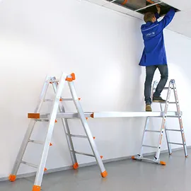 Layher Teleskopleiter Topic 1058 4 x 5 Sprossen