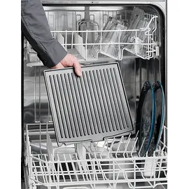 Solis Type 7953 2023 schwarz