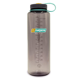 Nalgene Weithalstrinkflasche Silo Sustain 1,5 L - aubergine