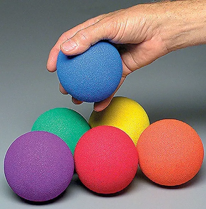 Schaumstoffbälle Set 6 Stück 9 cm für Kinder ab 5 Jahren - Dicht, wasserabweisend, weich, robust - Spordas Bälle die nicht hüpfen