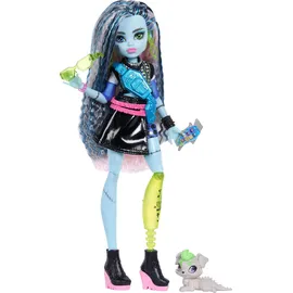Monster High Monster High-Puppe, Frankie Stein in bauchfreiem Pullover und schwarzem Lederrock mit Hund Watzie und 7 Zubehörteilen (JHK31)