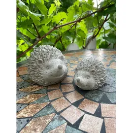 ZGM Betonfigur Igel FRITZI - handgefertigte Dekoration für Garten und Haus
