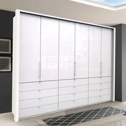 Riesiger Kleiderschrank in Weiß Glas beschichtet Falttüren und Schubladen