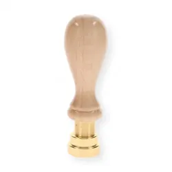 Personalisierter Wachssiegel-Stempel in 25 mm mit hellem Holzgriff