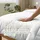 bc-agentur Bestlivings Bettdecke Weiß, leichtes Steppbett, Mikrofaser, atmungsaktiv, ohne Bettbezug nutzbar Wärmeklasse 2, auch ideal für Reisen, Camping - Weiß