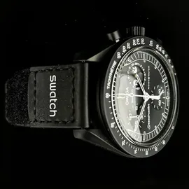 Swatch x Omega Mission To The Moonphase Snoopy Black
