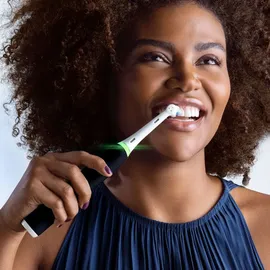 Oral-B  iO Series 3 Duopack Matt Black + 2. Handstück Ice Blue + Reiseetui