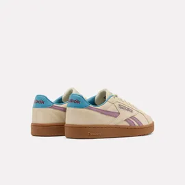 Reebok Club C Grounds UK Damen Agedbeige/Berry Chill/Gum 40,5