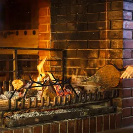 Relaxdays Kaminrost Schmiedeeisen 45,5 x 36 cm 20 cm schwarz