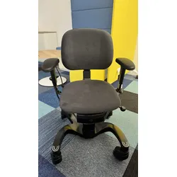 Vela 700E Therapiestuhl Trippelstuhl  Small Sofort Lieferbar in Comfort Anthrazit