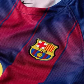 Nike Fc Barcelona Stadium Home Dreiteiliges Nike Replika Fußballtrikot-Set Für Jüngere Kinder, Deep Royal Blue/Noble Red/Midwest Gold, M