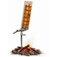 Premium Flammlachsbrett für Lagerfeuer mit Erdspieß, Flameboard & Erdspieß halten fest an jeder Feuerstelle, stufenlose Neigungsanpassung außerhalb der Hitzezone, drehbar zum Garen aller Seiten.
