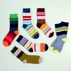 REMEMBER Socken Modell 42 - Einheitsgröße 41 - 46 - Farbenfrohe Socken