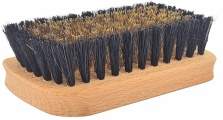 Waldkraft Wildlederbürste Wildkraft Edition, 10,2 x 4,6 cm, Ideal für die großflächige Entfernung tief- und festsitzenden Schmutzes, Holzbürste mit Messing Kranz und schwarzen Naturborsten