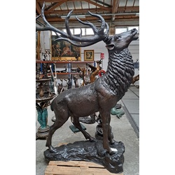Casa Padrino Luxus Bronze Deko Skulptur Hirsch H. 248 cm - Riesiege Bronze Skulptur - Lebensgroße Tierfigur - XXL Bronze Hirsch Figur - XXL Garten Skulptur - Luxus Garten Deko