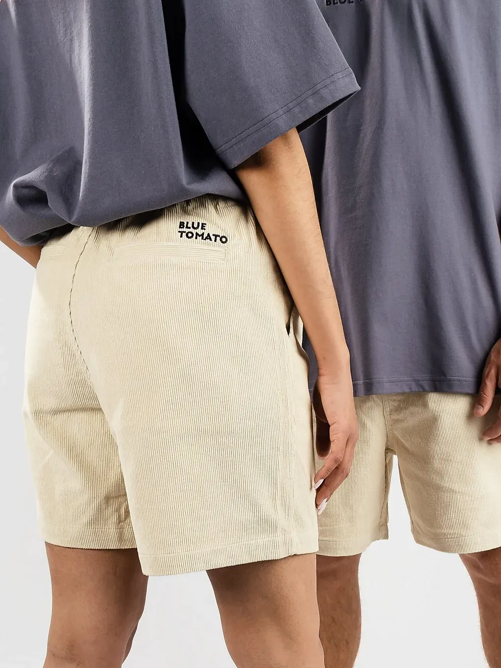 Blue Tomato Cord Easy Shorts off white Gr. M