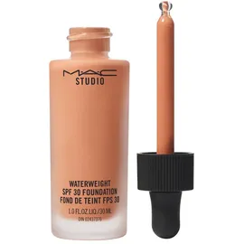 MAC Studio Waterweight Foundation LSF 30 NC50 30 ml