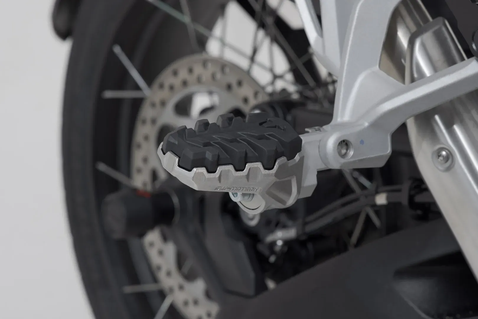 SW-Motech ION voetsteun kit voor passagiers - Triumph Tiger 1200 modellen (22-).