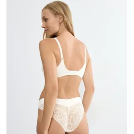 Triumph Body Make-Up Illusion Lace Bügel-BH Ecru White 85F
