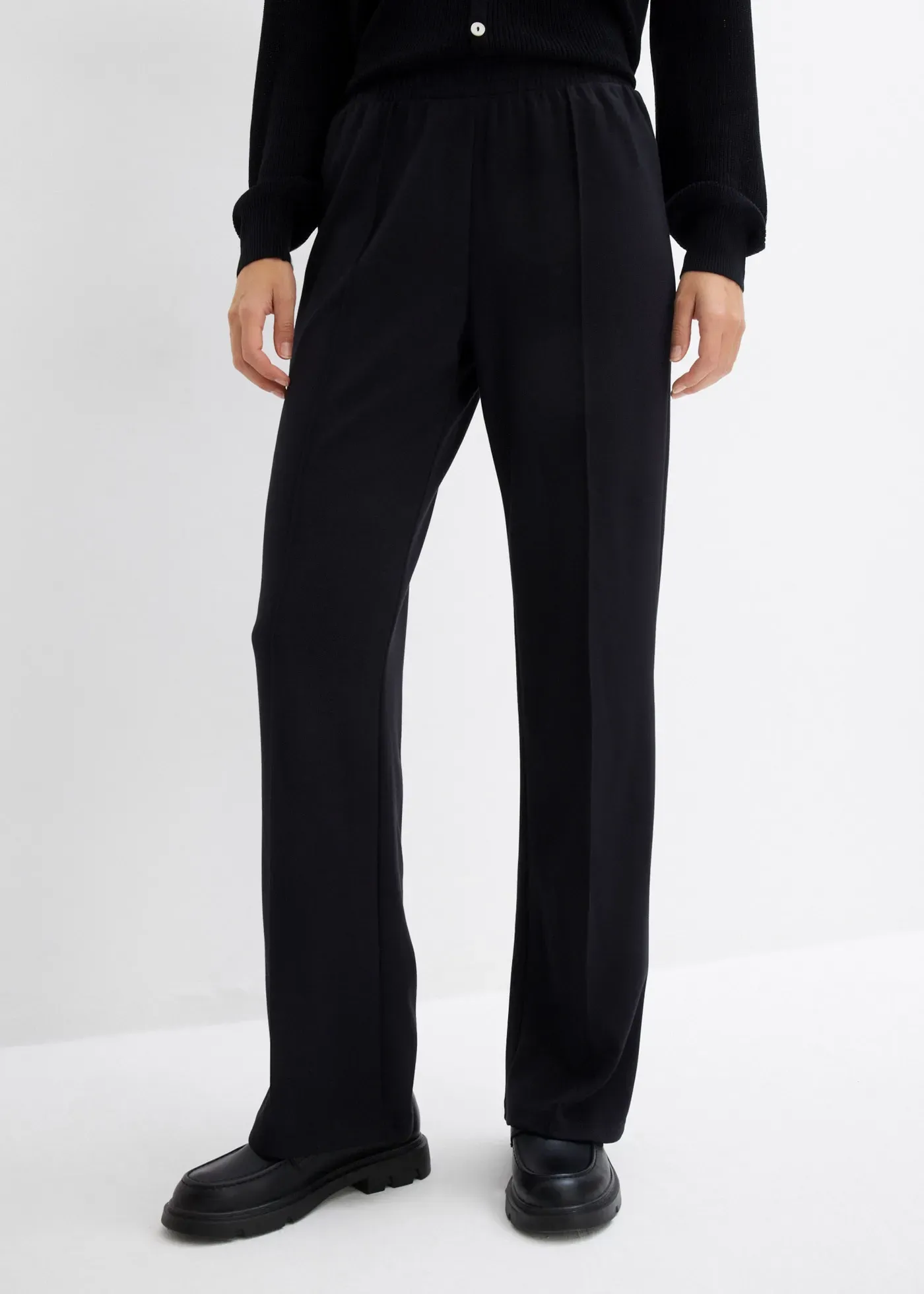 Sweathose BONPRIX, Damen, Gr. 40/42 (M), N-Gr, schwarz (länge: regulär), Sweatware, Obermaterial: 48% Polyester, 48% Viskose, 4% Elasthan, regular fit, Hosen Sweathose, mit Biese, Regular Fit, mit Elasthan-Anteil