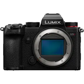 Panasonic Lumix DC-S5D + S 18-40mm f/4.5-6.3