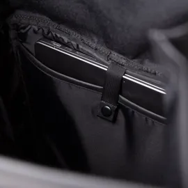 Sandqvist STREAM Slim Rolltop 26 l schwarz