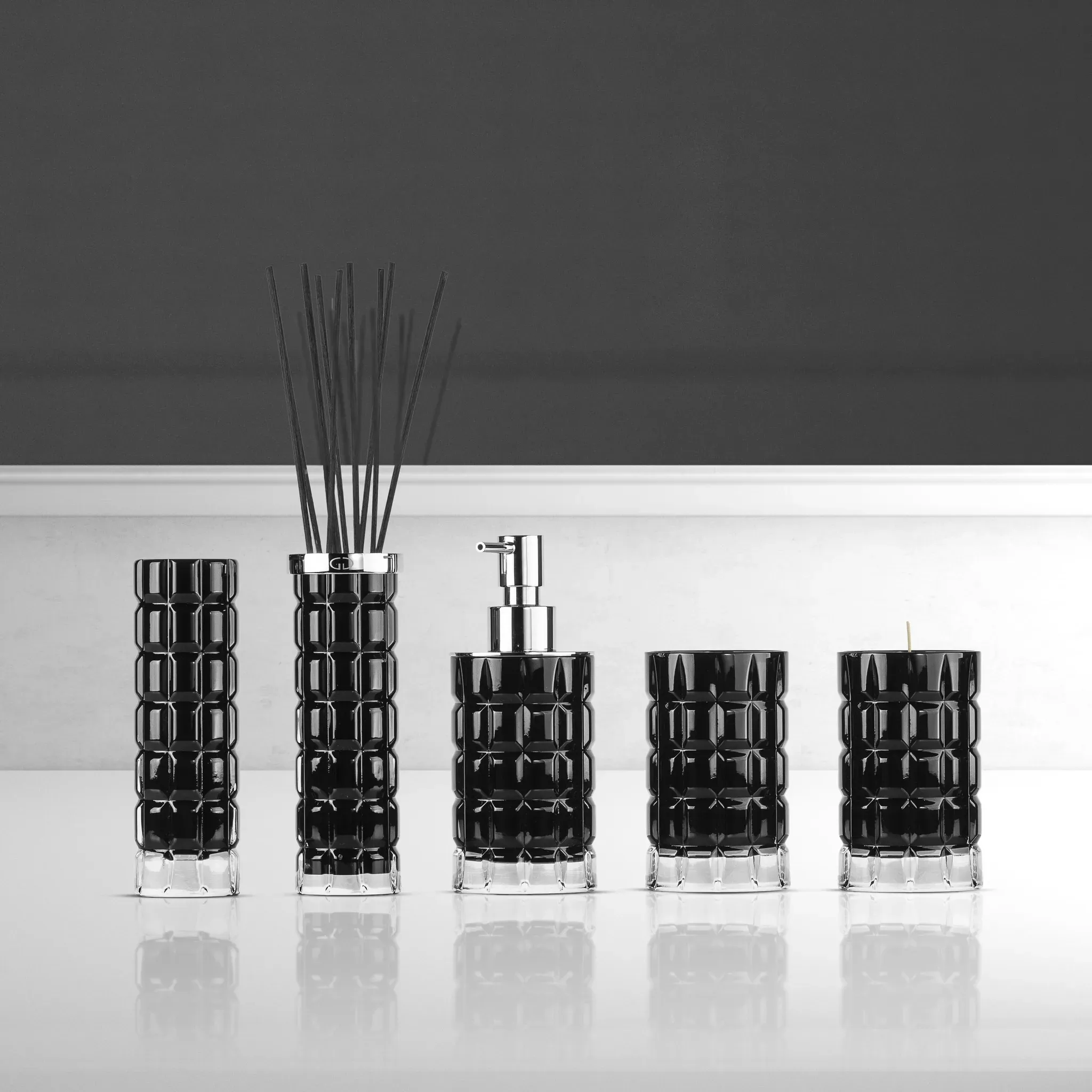 Glassdesign Valentino 3 Glas mit Duftkerze VALENTINO3T30 - schwarz