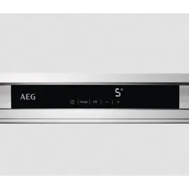 AEG SFE814D9ZC Einbaukühlschrank (187 l, 1398 mm hoch)