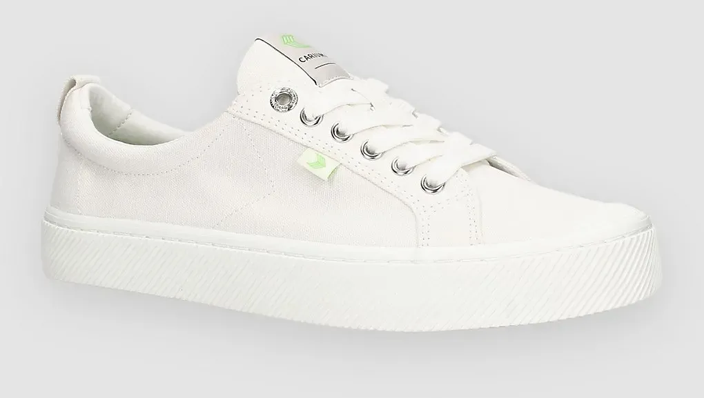 Cariuma Oca Low Sneakers off / white Gr. 40