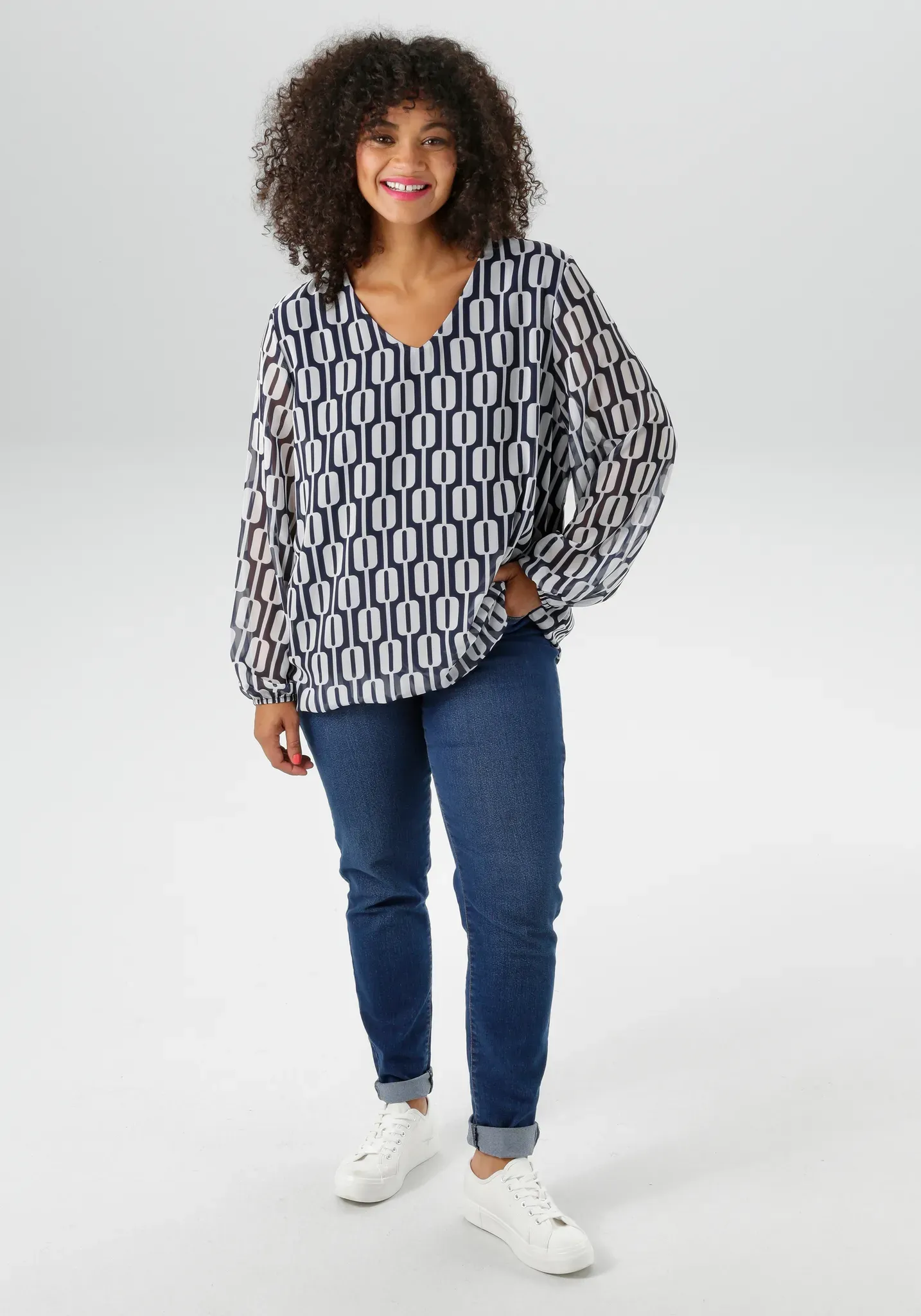 Schlupfbluse ANISTON PLUS, Damen, Gr. 48, blau (marine, weiß), Web, Obermaterial: 100% Polyester. Futter: 95% Viskose, 5% Elasthan, gemustert, figurumspielend Po-bedeckend, V-Ausschnitt, mit Gummizug, Blusen Schlupfbluse, mit grafischen Druck