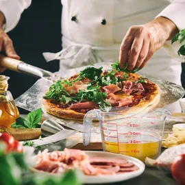 Relaxdays Messbecher Glas, 1 Liter, hitzebeständig, mikrowellengeeignet, Skala in ml, Cups, oz, Litermaß, transparent