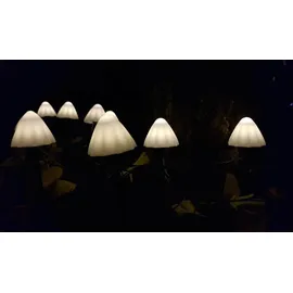 FHS International FHS 35697 LED Solar Lichterkette Pilze 3,8m 20 LED warmweiß Gartenstecker Lichtsensor - Weiß