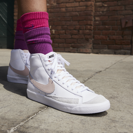 Nike Blazer Mid '77 Vintage Damen white/peach/summit white/pink oxford 42