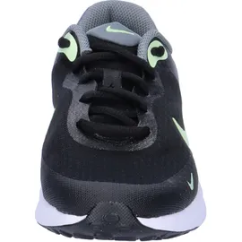 Nike Revolution 7 Kinder Black / Barely Volt / Smoke Grey 32