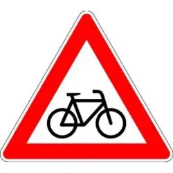 VKZ.138-10 Dreieck 900mm Radfahrer kreuzen(rechts) RAL-Gütezeichen Folie RA1