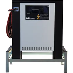 Q-Batteries Gabelstapler- Ladegerät 50Hz 48V 60A 3-phasig ohne Netz- und Batteriestecker
