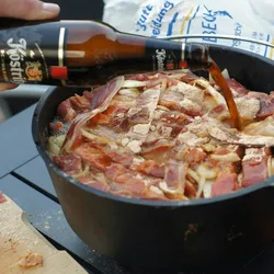 Camp Chef Classic Dutch Oven Topf 8` (20cm) - Feuertopf Gusseisen - mit Füßen