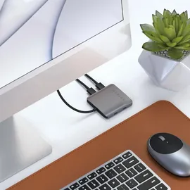 Satechi Aluminum 4 Port USB-C Hub space