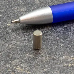 10 Stabmagnete, Neodym, 5 mm x 10 mm, N48, vernickelt, Haftkraft 1,1 kg, silber