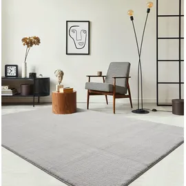 The CarPET Teppich THE CARPET "kuschelig & Super Soft, Anti-Rutsch Unterseite", beige (sand), B:140cm H:16mm L:200cm, Polyester, Teppiche, Teppich, Waschbar bis 30 Grad, Felloptik, Wohnzimmer Teppich, Kundenliebling