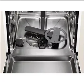 Zanussi ZDLN7531, Voll integriert, Standardgröße (60 cm), Weiß, Weiß, Berührung, kalt, Heiß