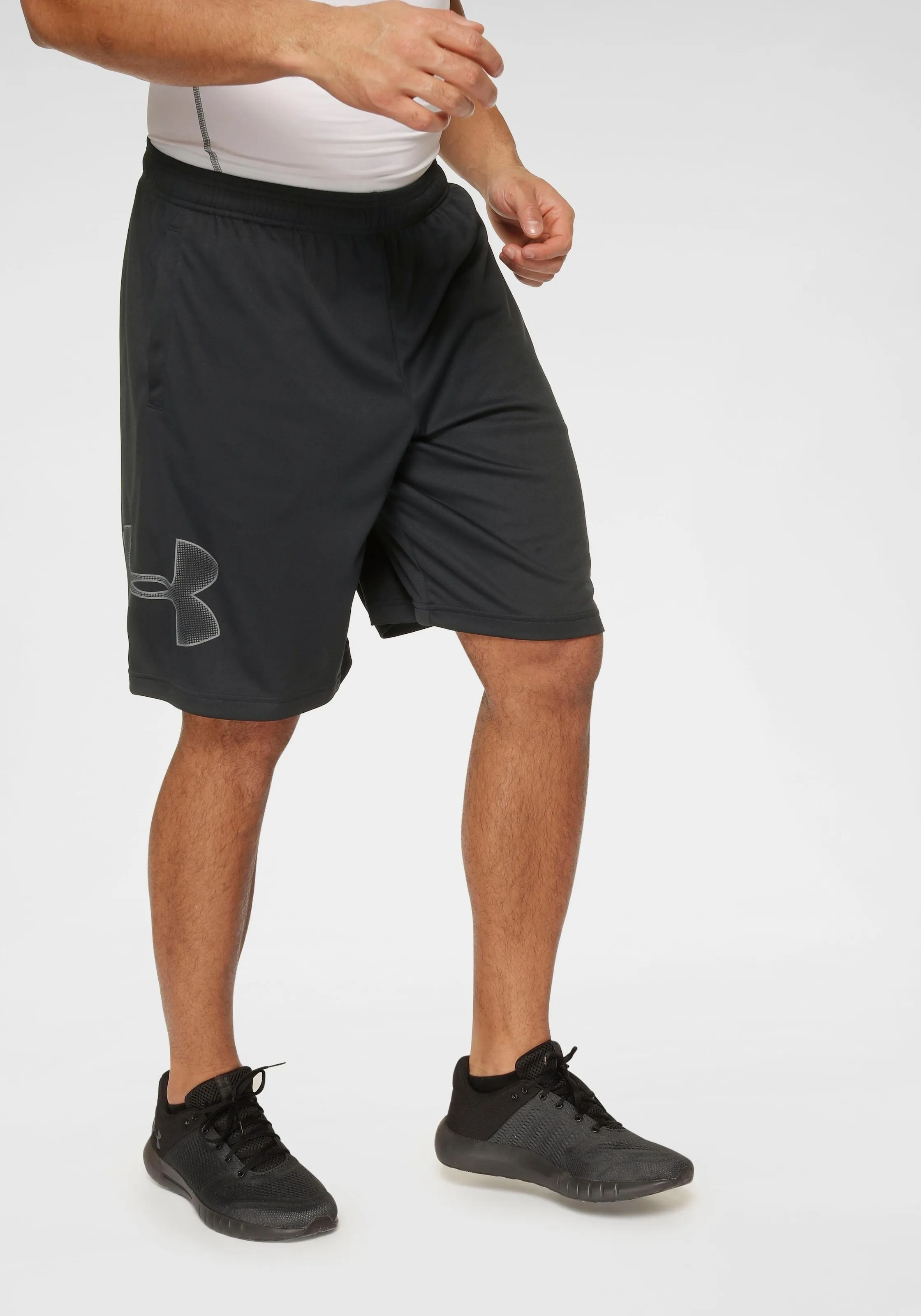 Shorts »UA TechTM Shorts mit Grafik«, Gr. 5XL - N-Gr, schwarz, , 87774249-5XL N-Gr