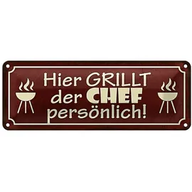 Roomando Blechschild 27x10cm gewölbt Hier grillt der Chef persönlich Grill grillen Sprüche Deko Geschenk Schild