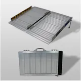 Baumarktplus TRUTZHOLM Rollstuhlrampe klappbar 61 cm Traglast 272 kg Alu grau geriffelt Auffahrrampe