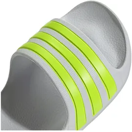 adidas Aqua Adilette Kids Cloud White / Solar Slime / Cloud White 33