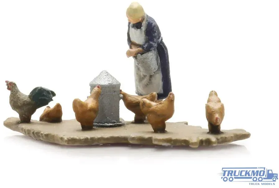 Artitec Bäuerin mit Hühnern 5160034