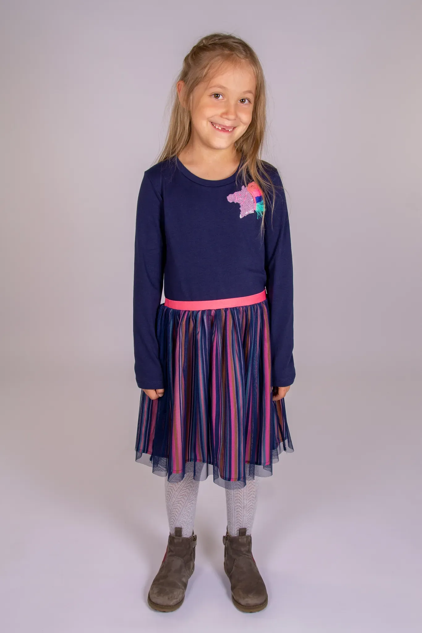 Jerseykleid HAPPY GIRLS, Mädchen, Gr. 128, N-Gr, blau (navy), Jersey, Obermaterial: 95% Baumwolle, 5% Elasthan. Futter: 100% Polyester. Unterteil: 100% Polyester, gestreift, kontrastfarbene Details, unifarben, figurbetont kniebedeckend, Rundhals, Kleider Jerseykleid, mit angesetztem Rock im Streifen-Look