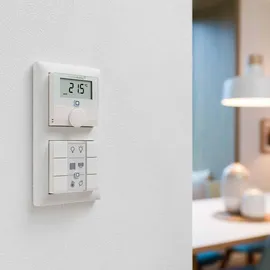 eQ-3 Homematic IP Wandthermostat mit Luftfeuchtigkeitssensor Weiß